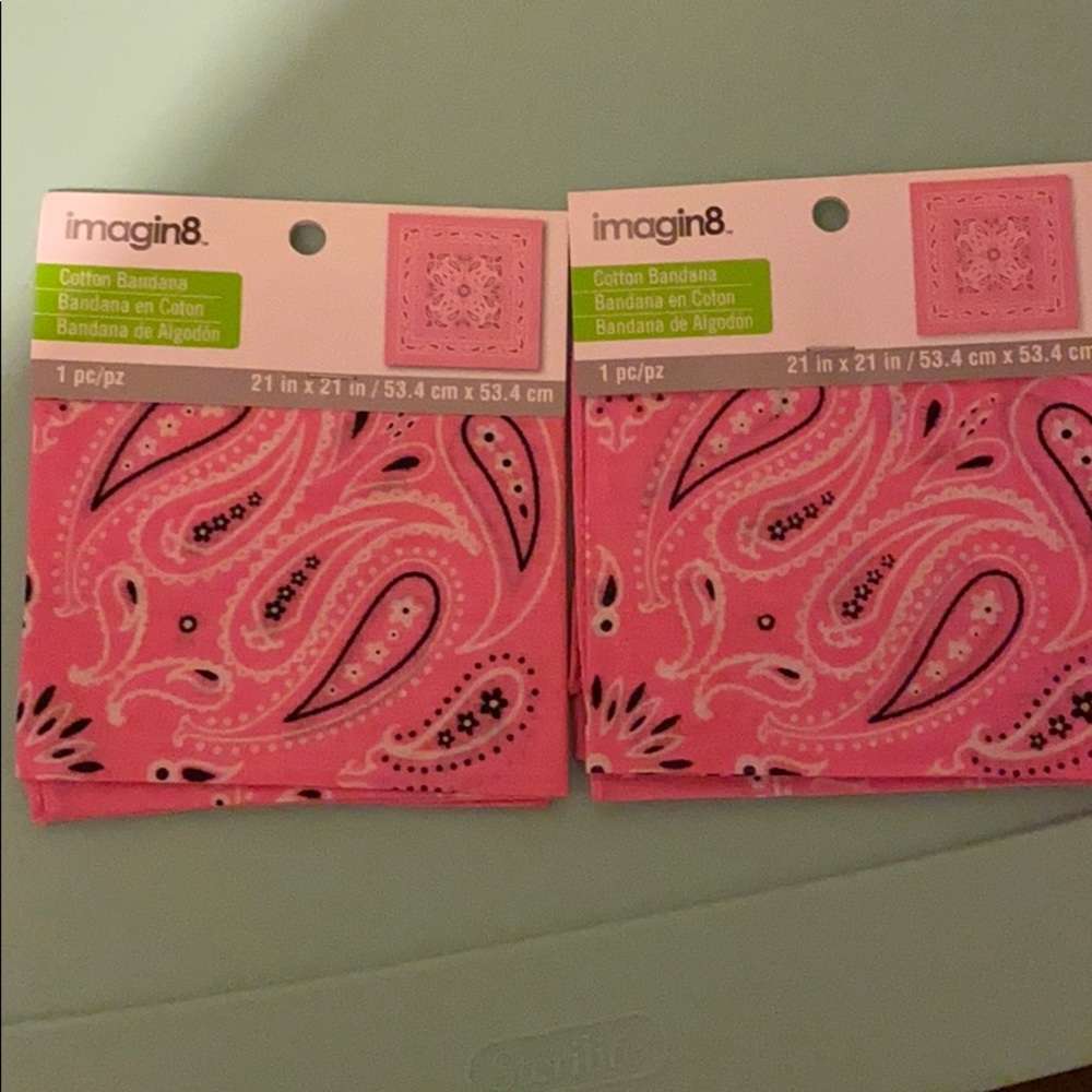 2 pack of cotton bandanas